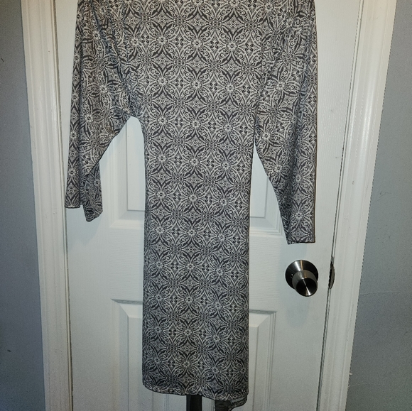 Marilyn Monroe intimates lightweight robe - Picture 2 of 5